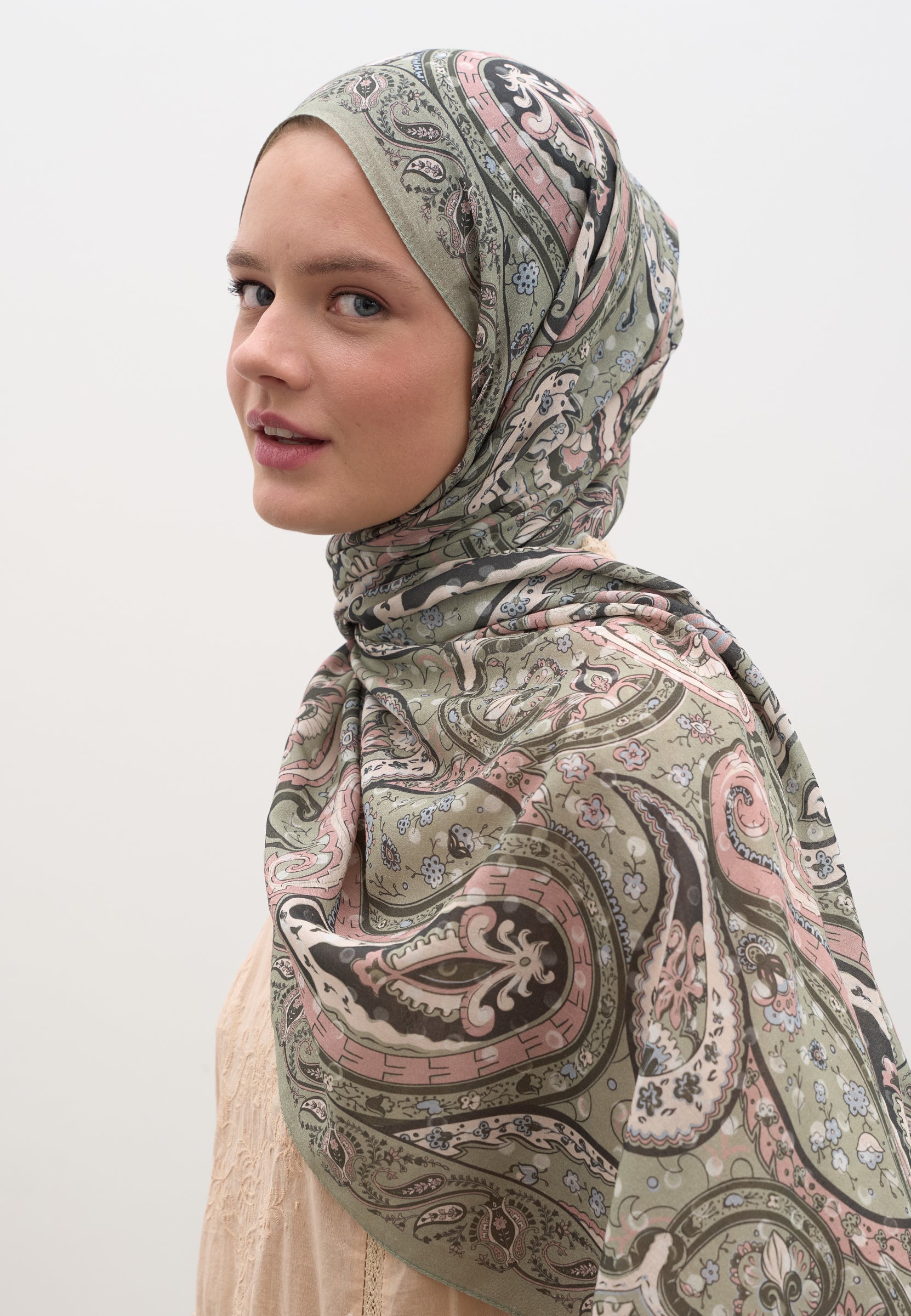 Soft Yeşil Panthea Desen Şal