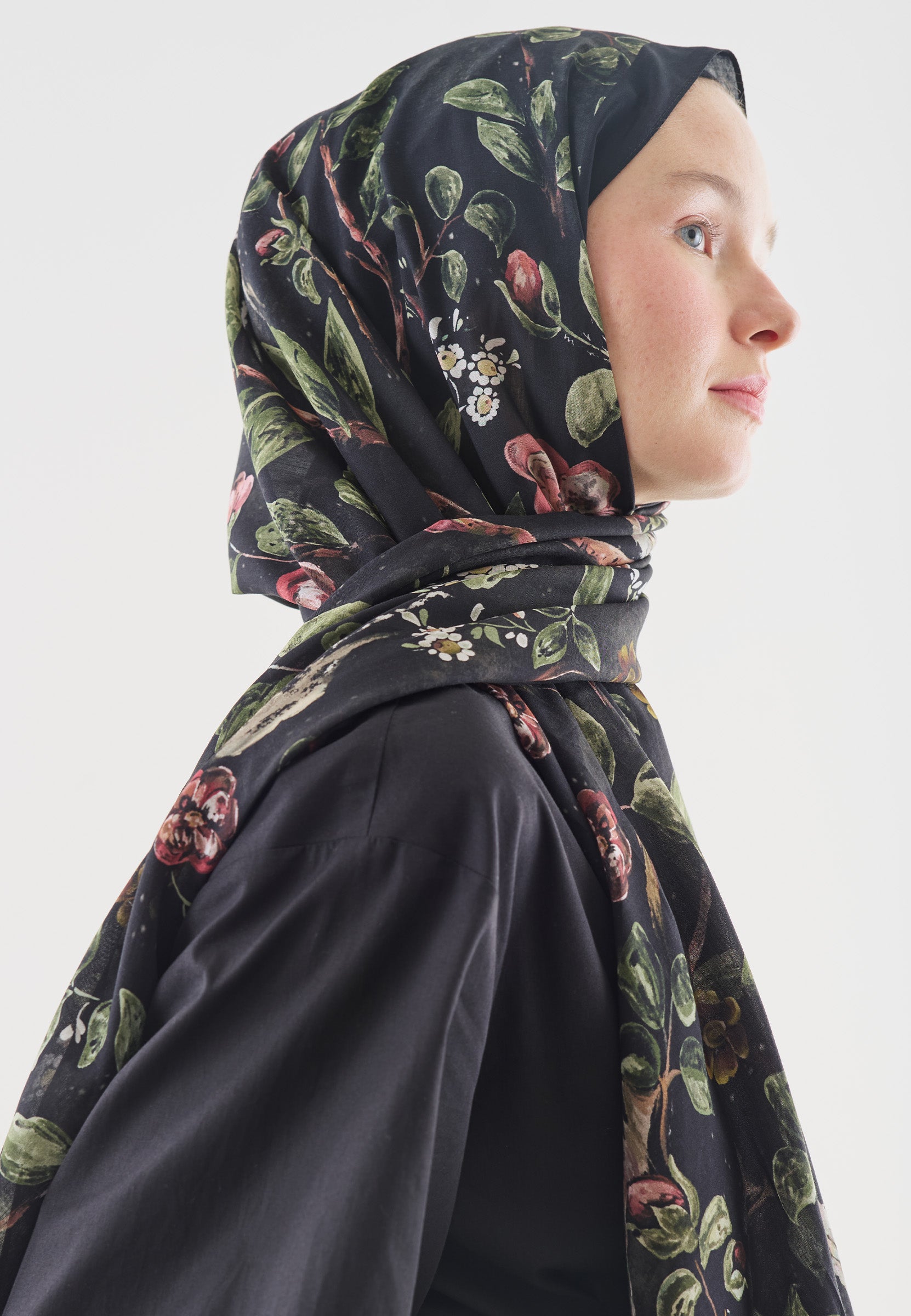 Flower Rain Desenli Pamuk Viskon Şal Siyah