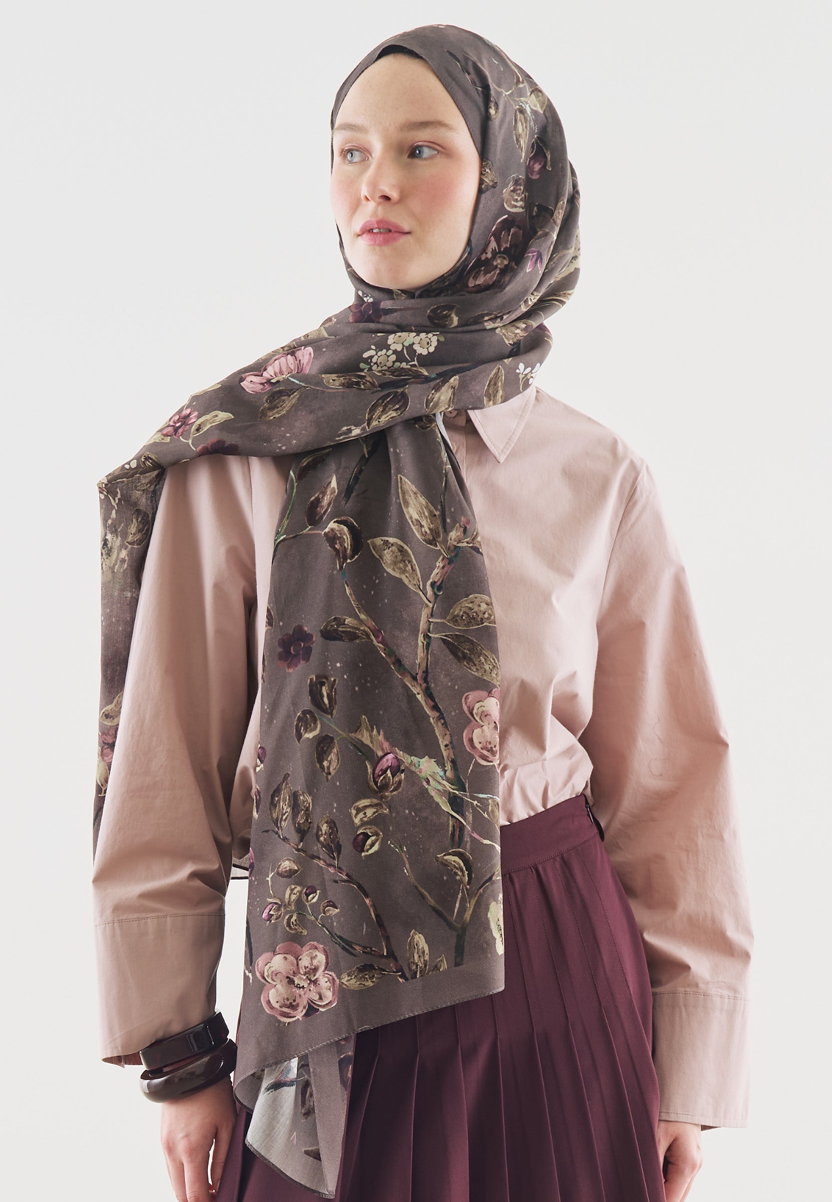 Flower Rain Desenli Pamuk Viskon Şal Füme