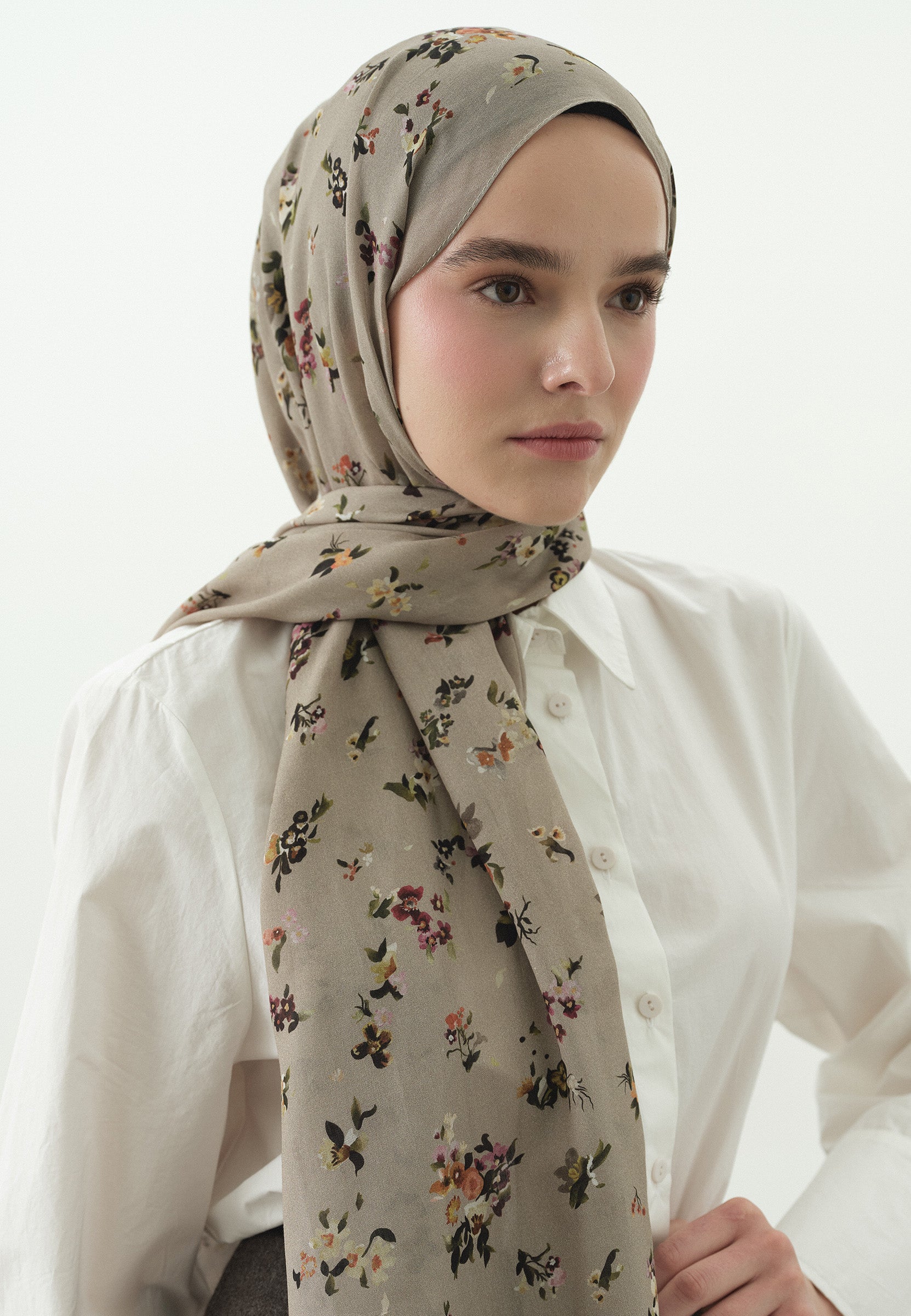 Vizon Tıny Blooms Desenli Pamuk Viskon Şal