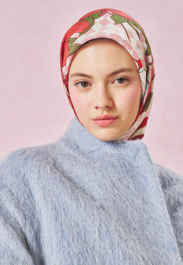 Lavender Garden Tales Of Love Desen Floş Viskon Eşarp