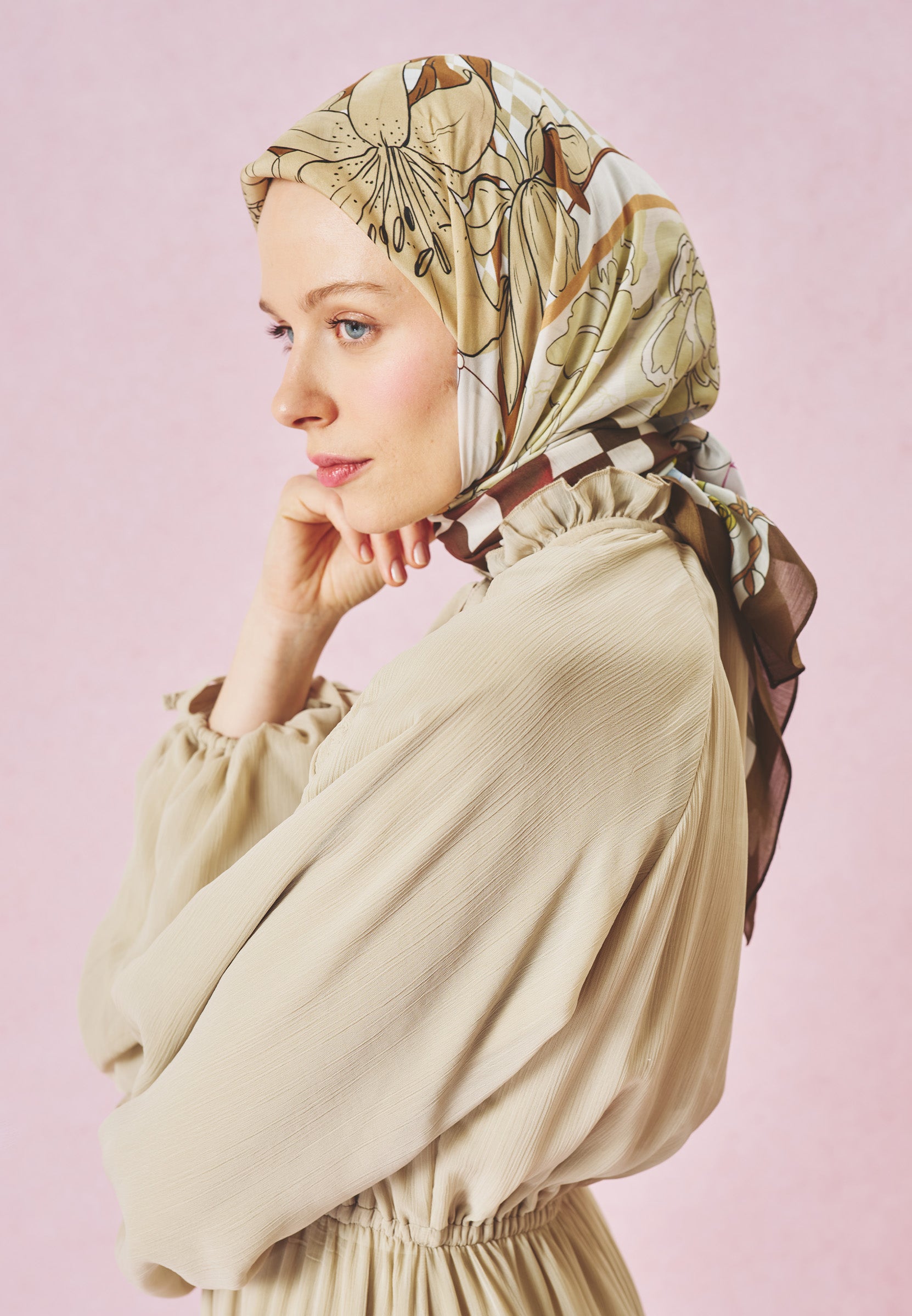 Vıntage Brown Tales Of Love Desen Floş Viskon Eşarp