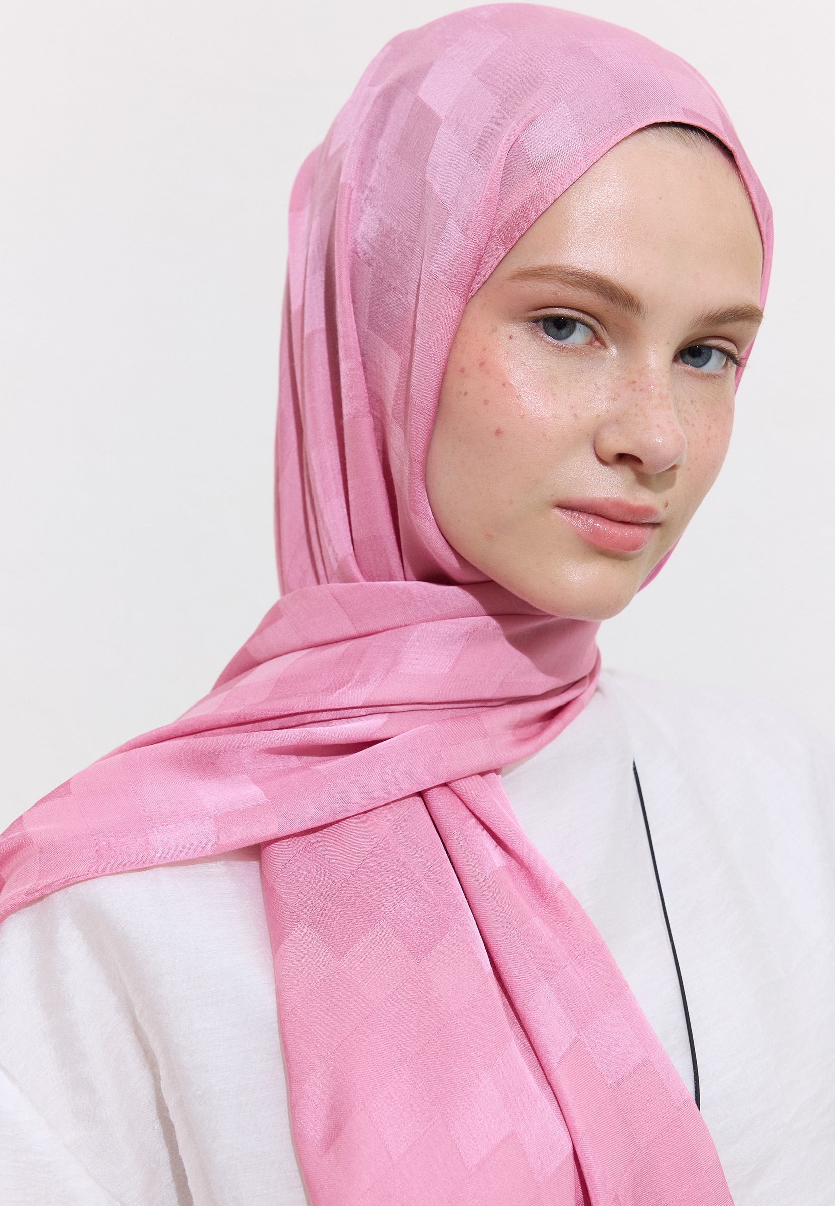 Pembe Nori İpeksi Jakar Şal