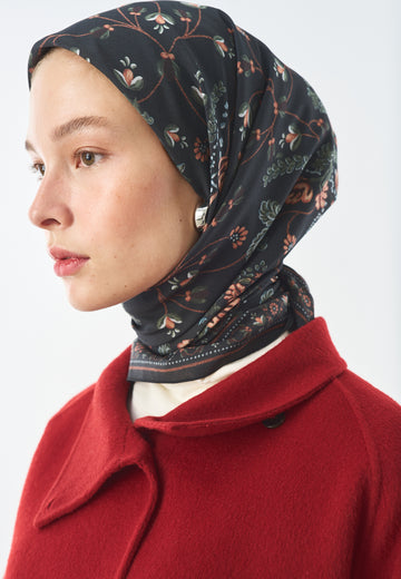 Tiny Blush Bloom Desen Pamuk İpek Eşarp Kömür