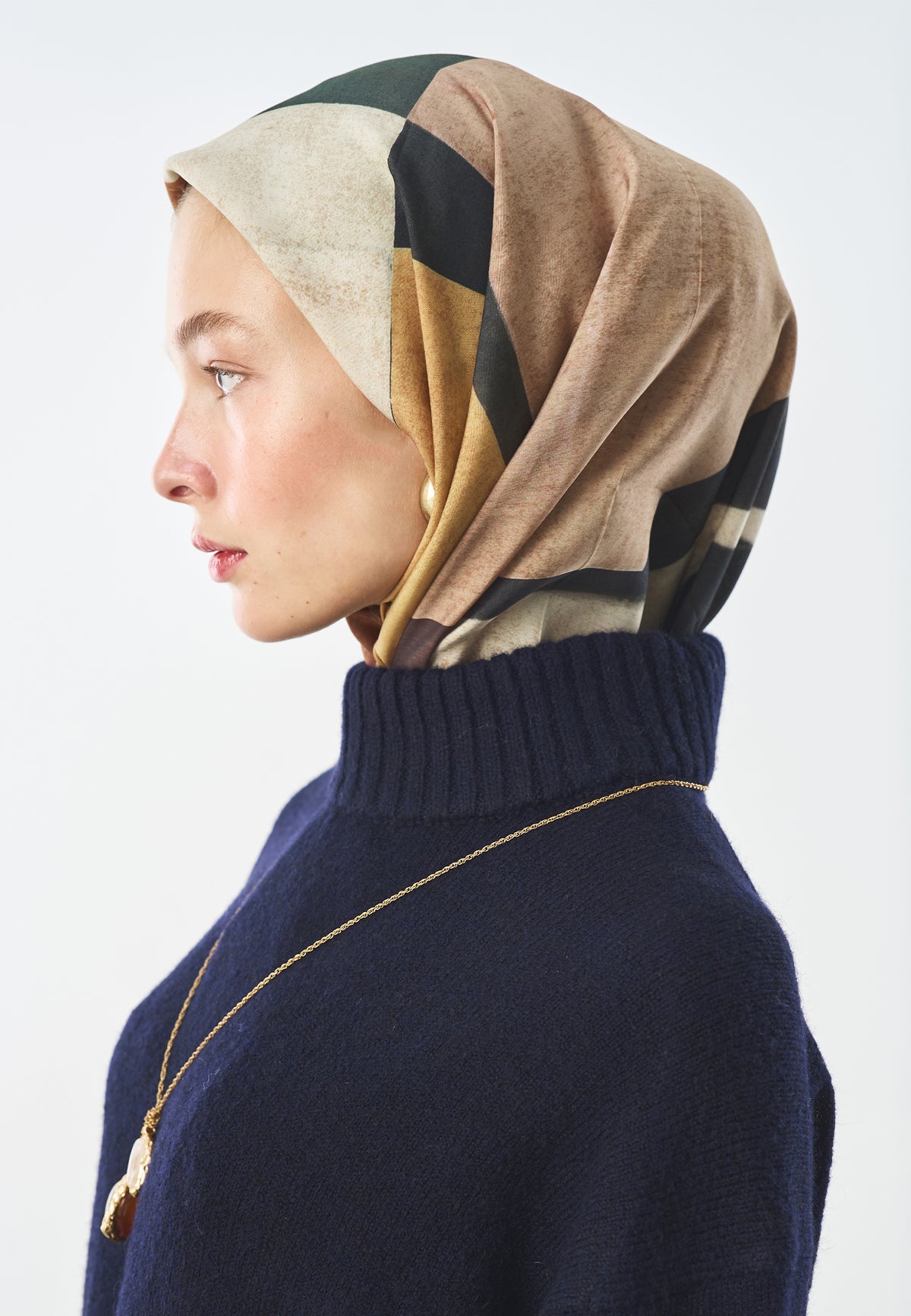 Gentle Forms Desen Pamuk İpek Eşarp Siyah