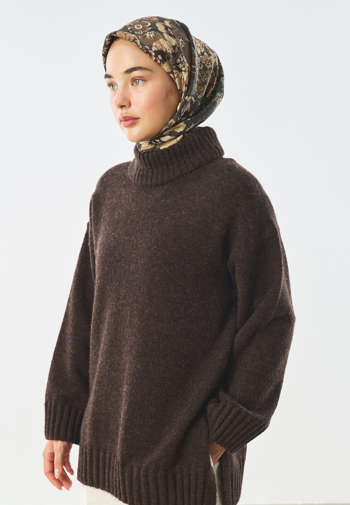 Floral Glow Desen Pamuk İpek Eşarp Siyah