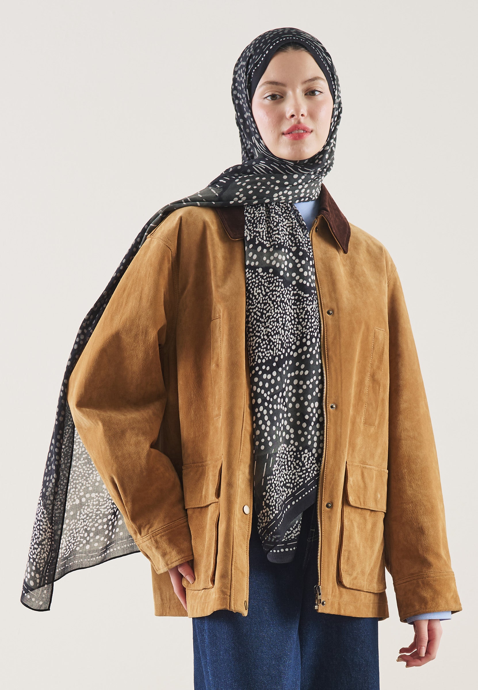 Siyah Dot Elegance Desen Rami Şal