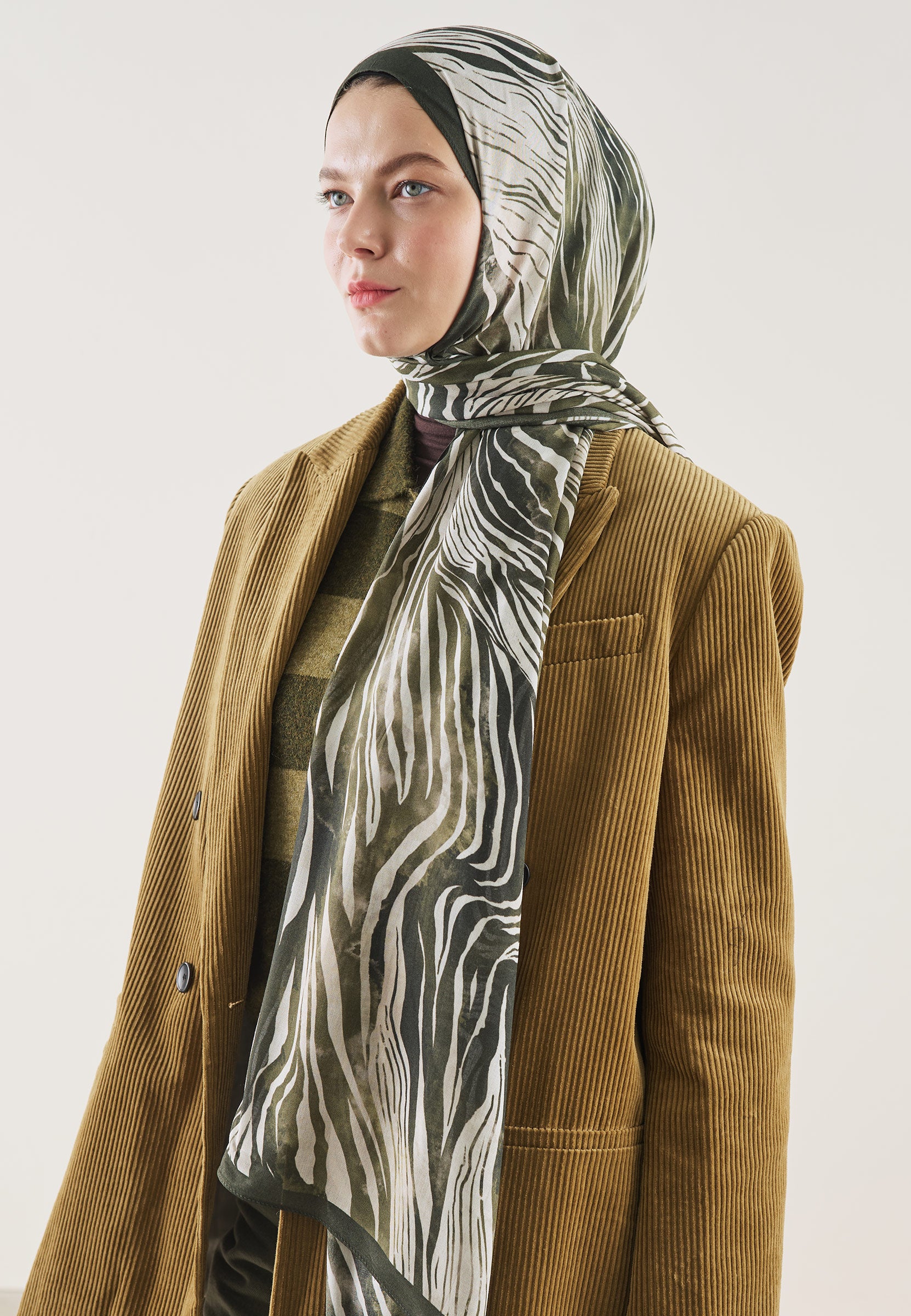 Haki Wıld Zebra Desen Rami Şal