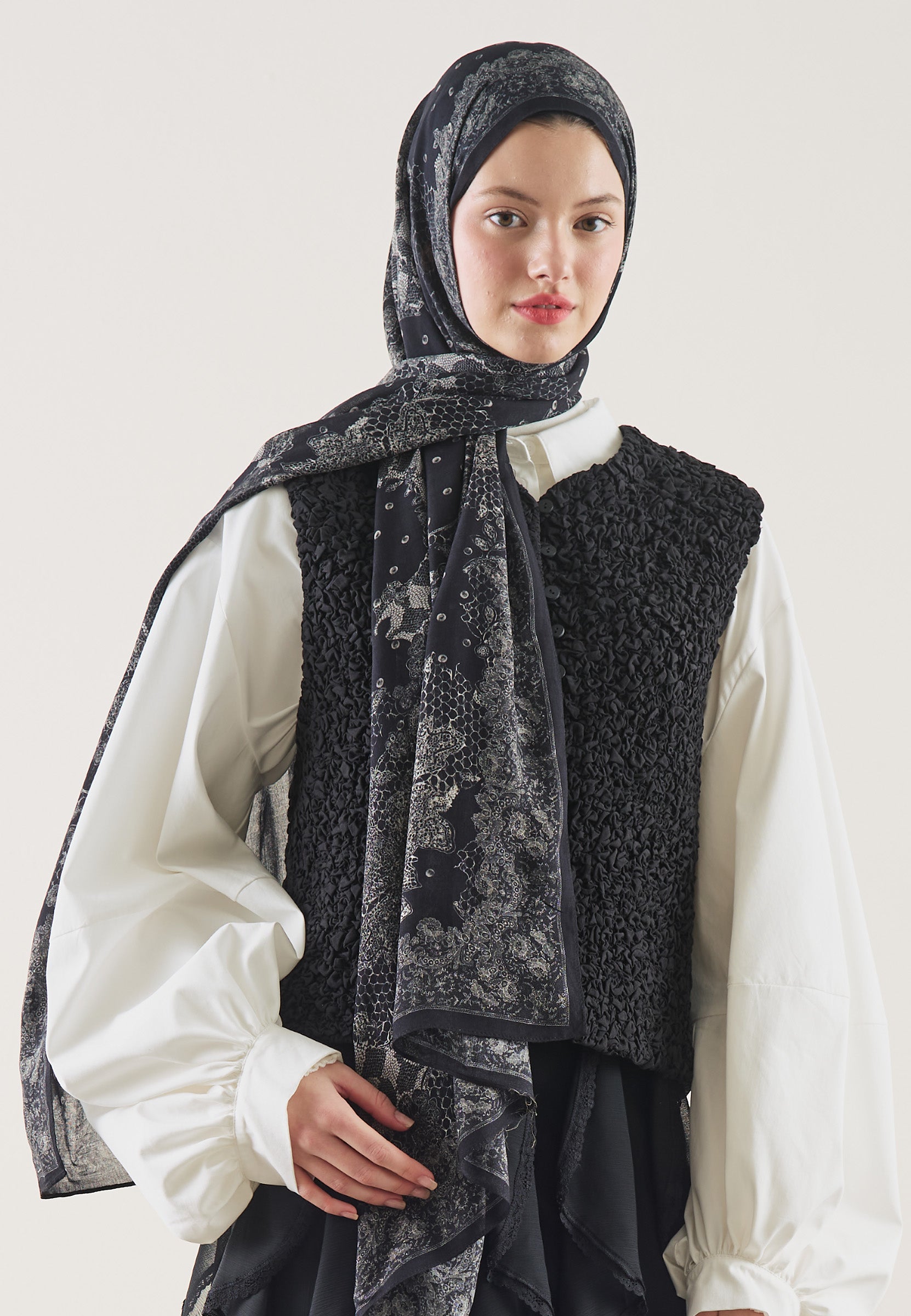 Siyah Floral Lace Desen Rami Şal