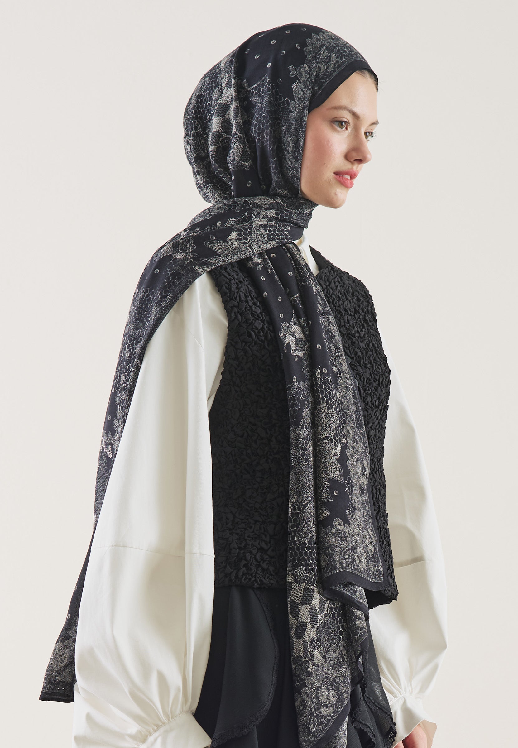 Siyah Floral Lace Desen Rami Şal