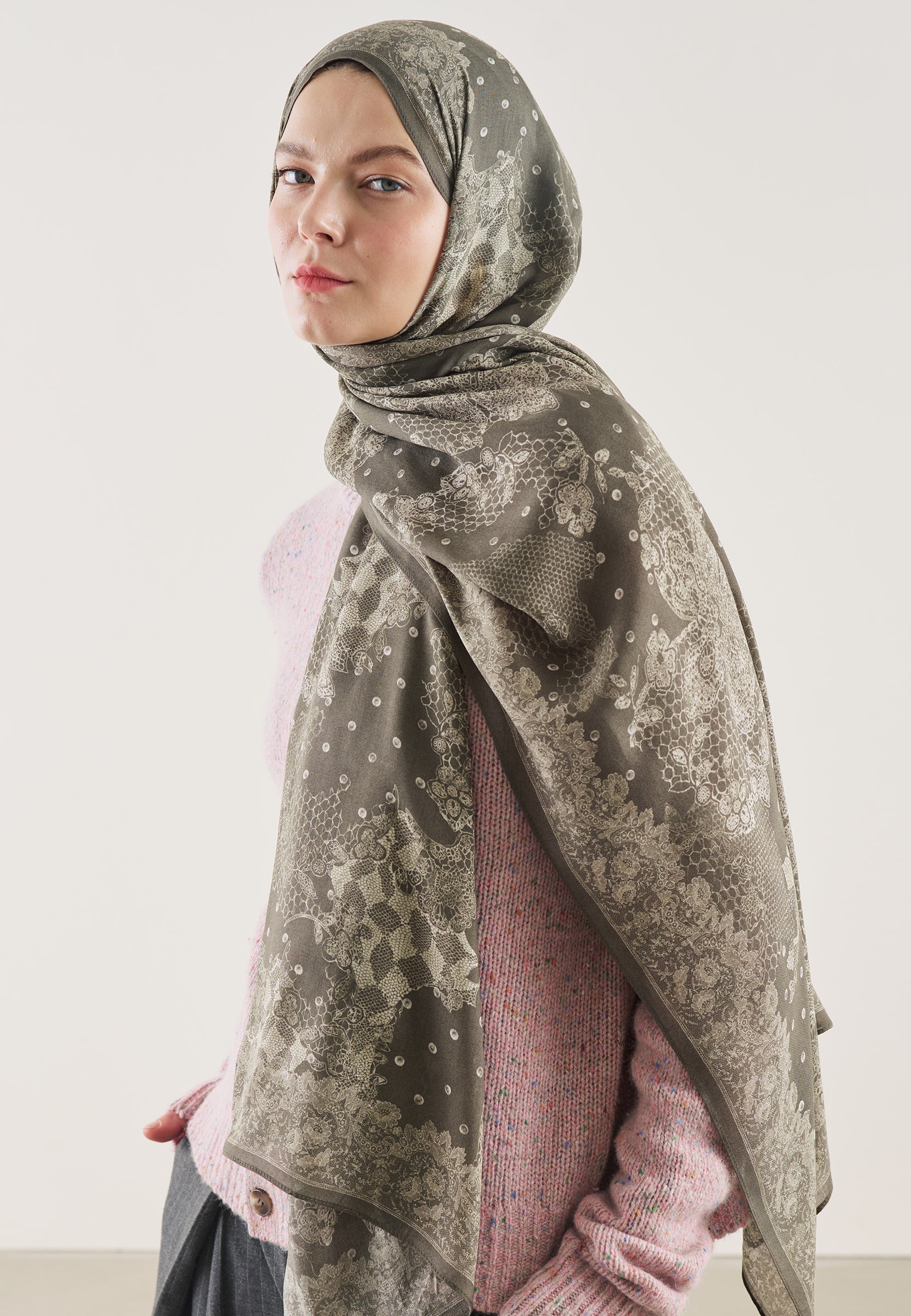 Soft Haki Floral Lace Desen Rami Şal