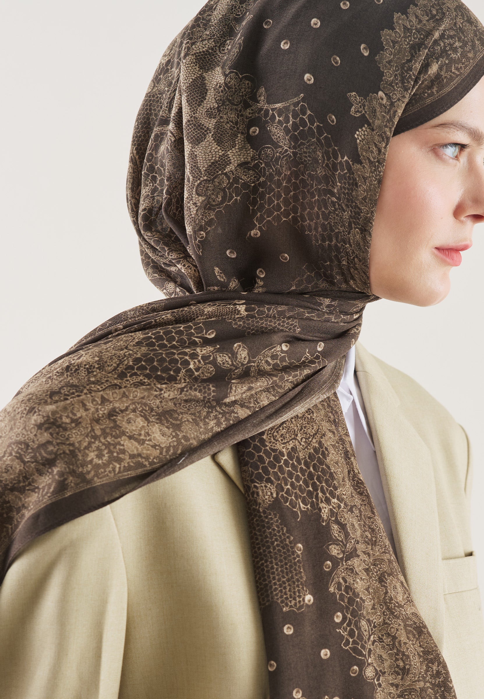 Kahve Floral Lace Desen Rami Şal