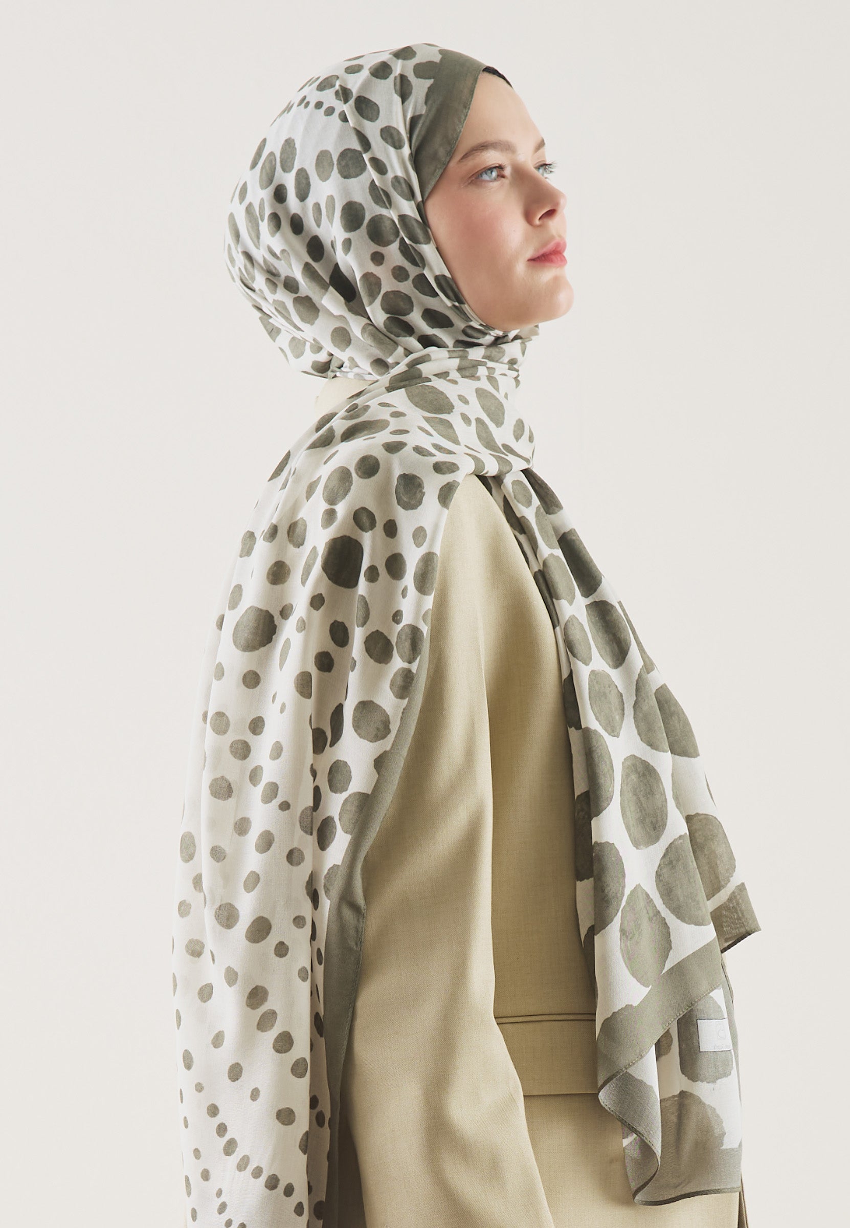 Çağla Polka Dots Desen Rami Şal