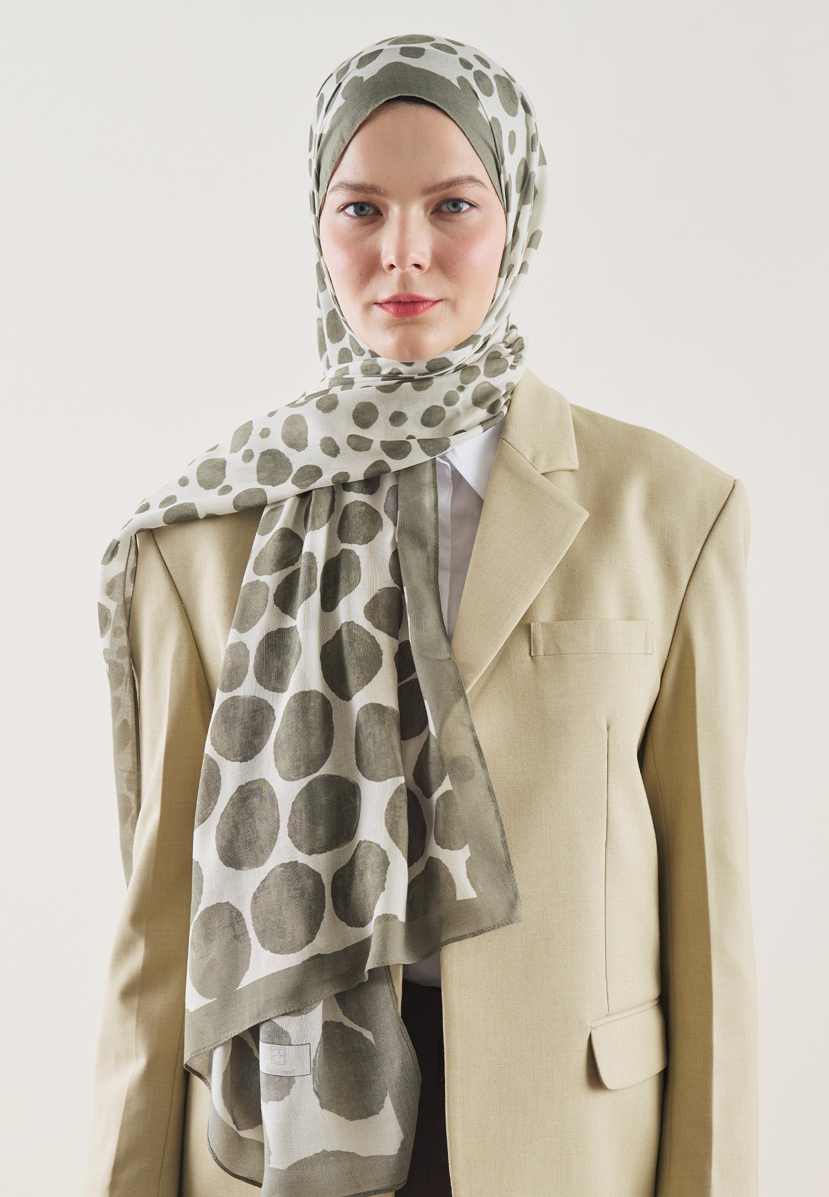 Çağla Polka Dots Desen Rami Şal