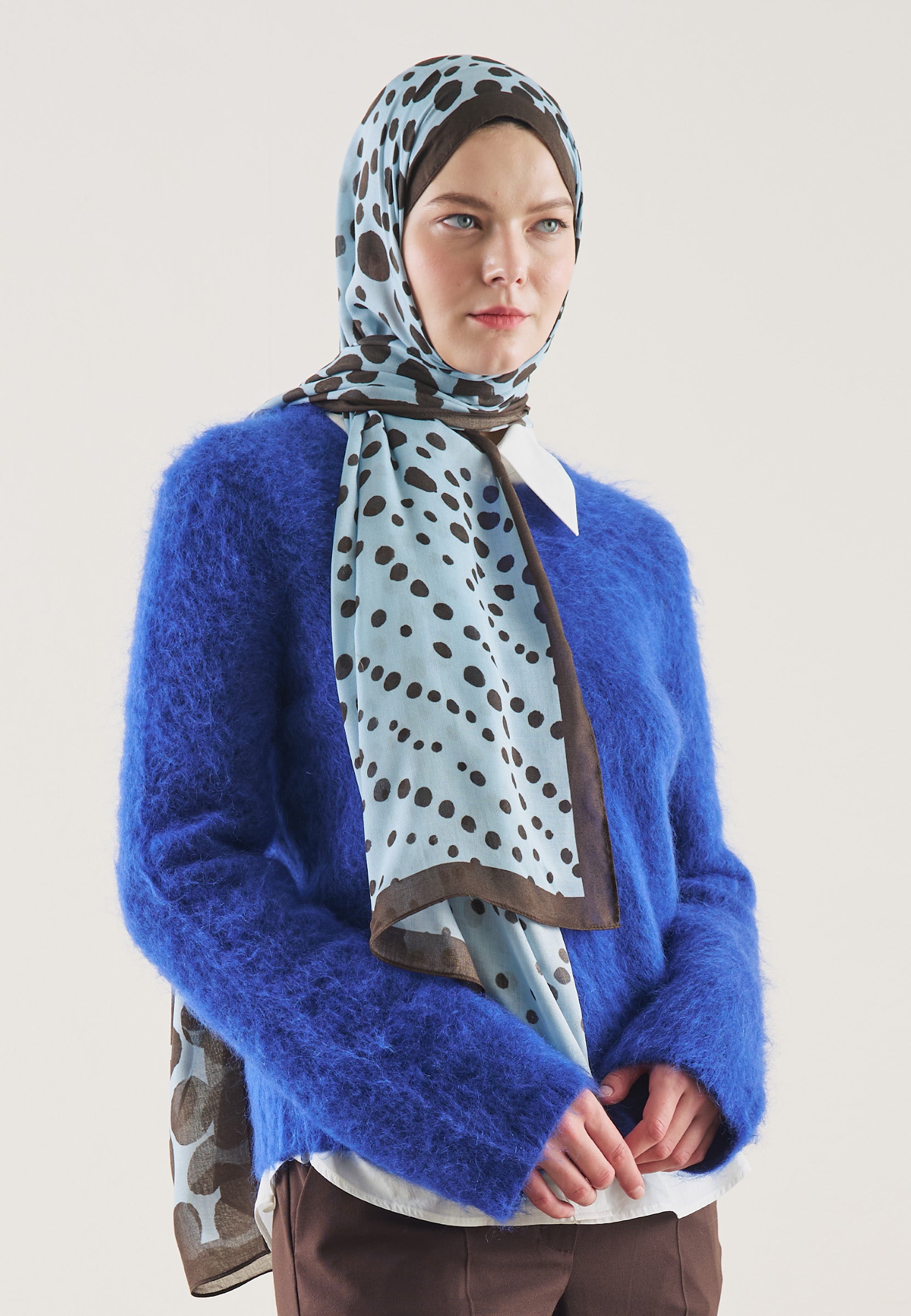 Açık Mavi Polka Dots Desen Rami Şal