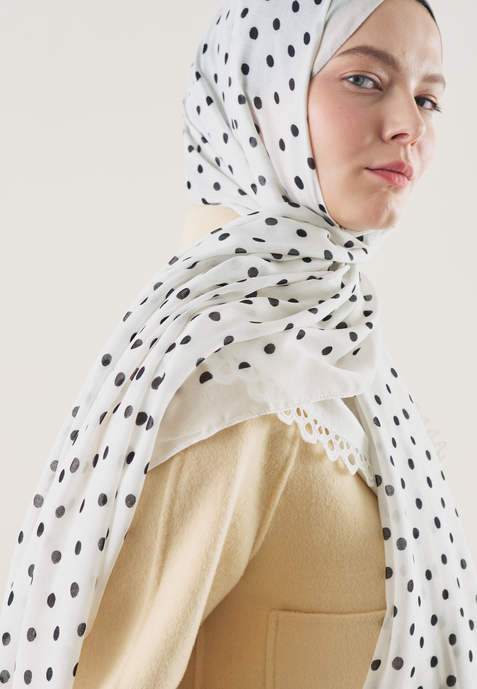 Ekru Small Polka Dots Desen Rami Şal