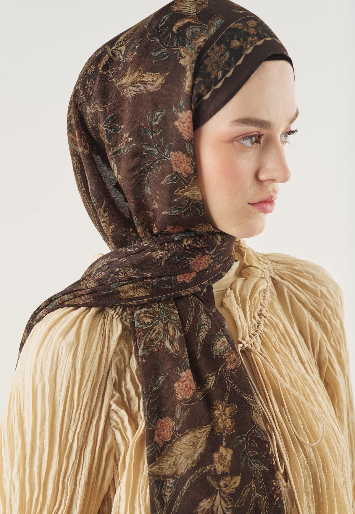 Ethnic Blossom Desen Soft Viskon Şal Çikolata Kahve