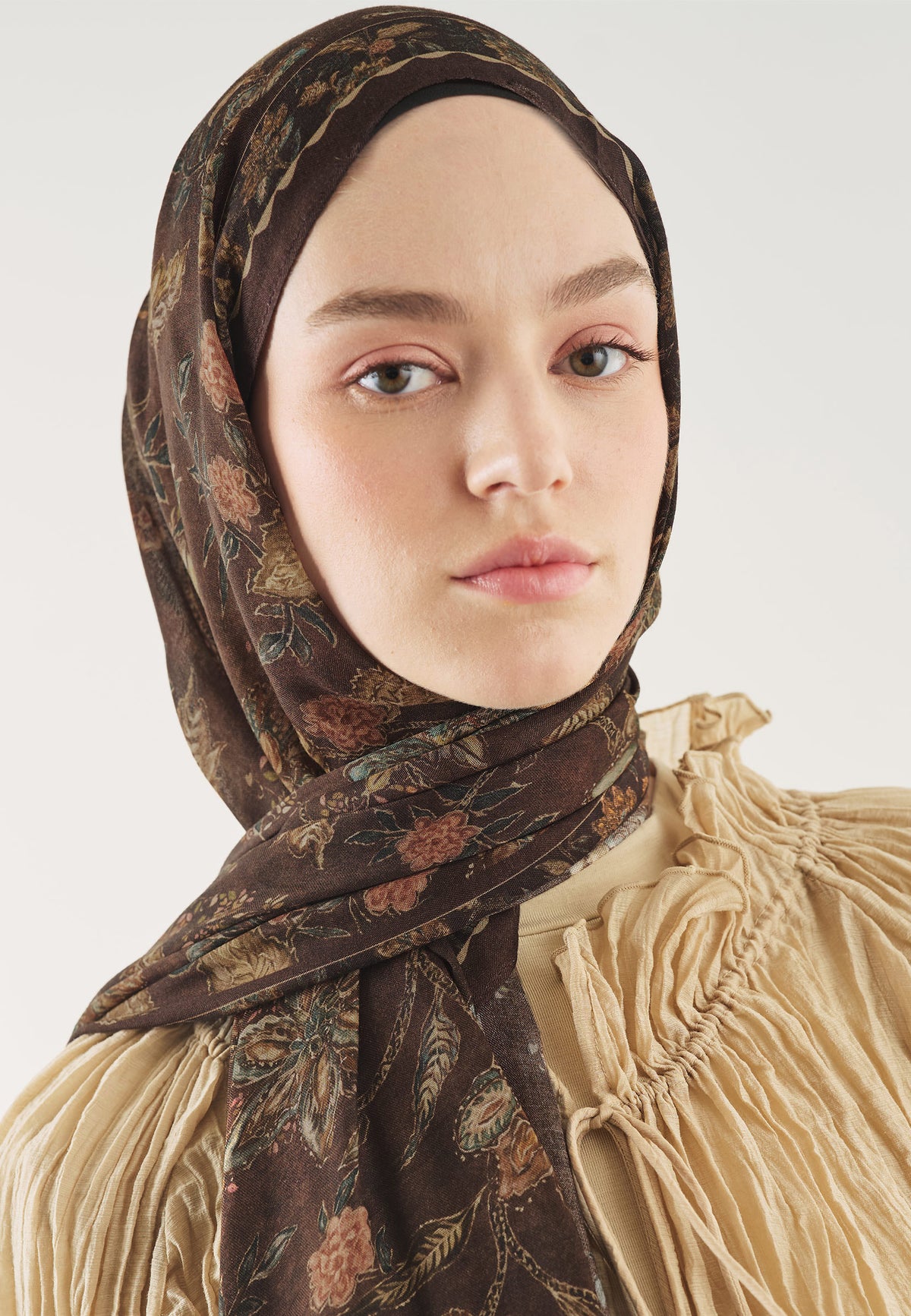 Ethnic Blossom Desen Soft Viskon Şal Çikolata Kahve