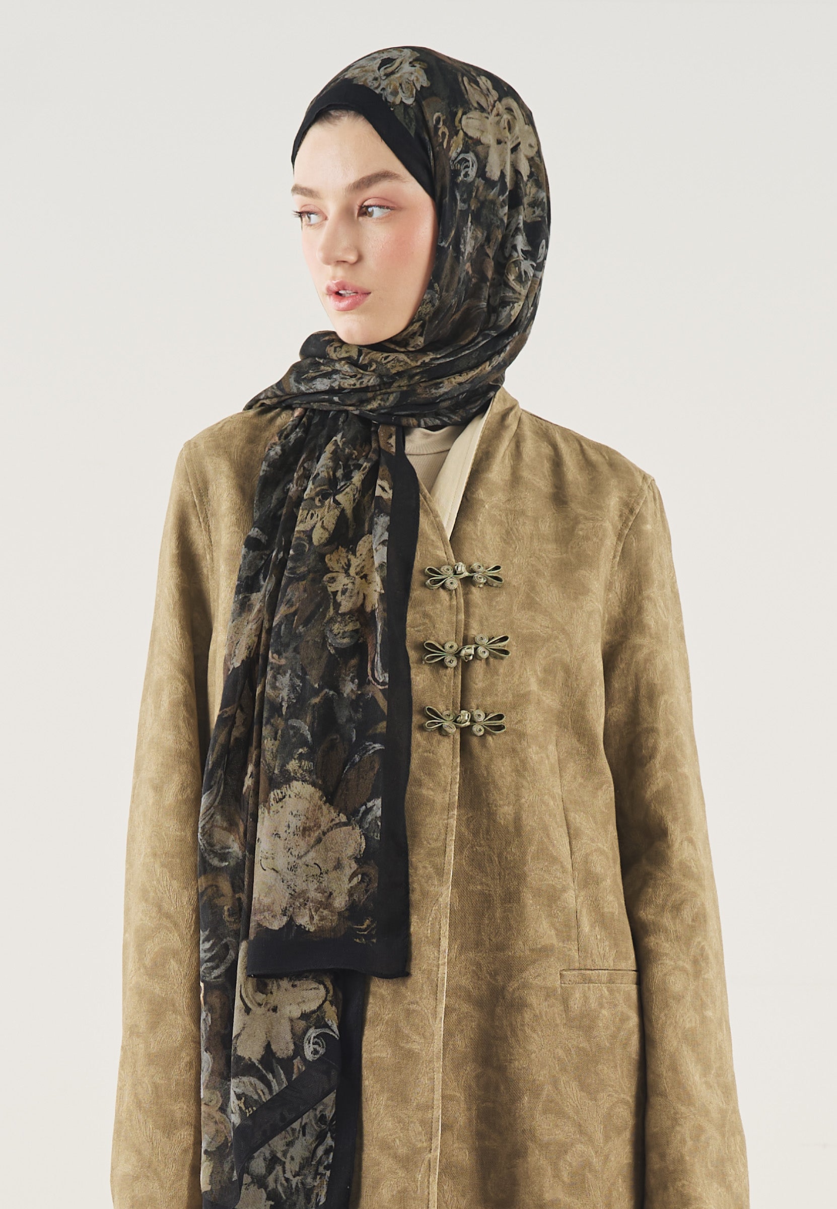 Siyah Floral Legacy Desen Soft Viskon Şal