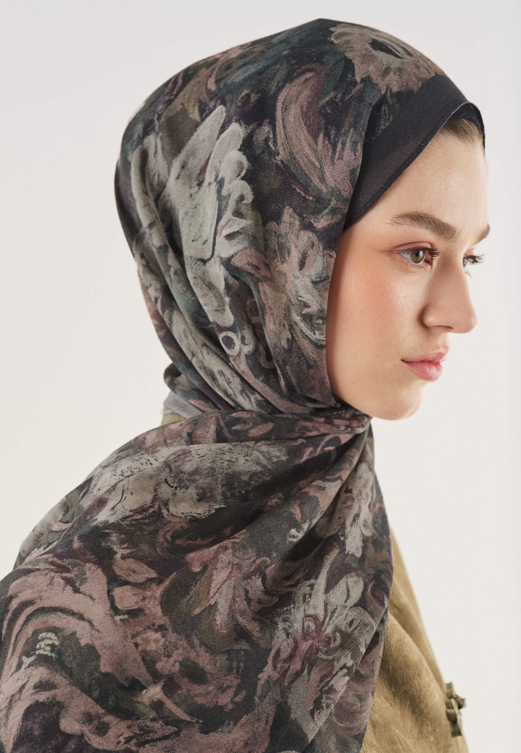 Antrasit Floral Legacy Desen Soft Viskon Şal