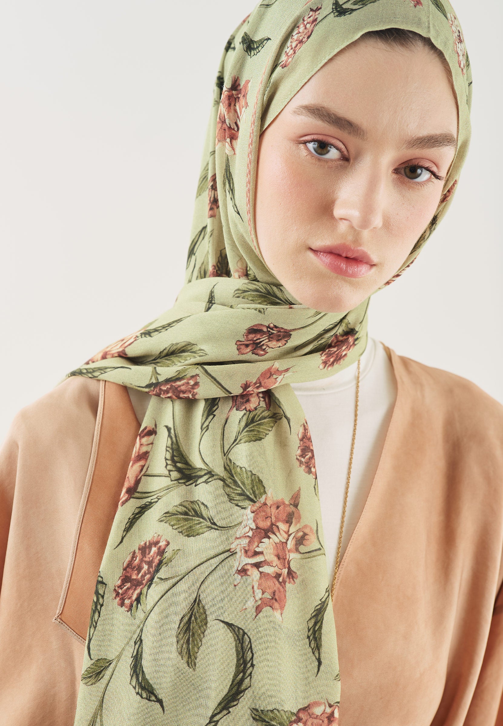 Yeşil Bloomy Desen Soft Viskon Şal