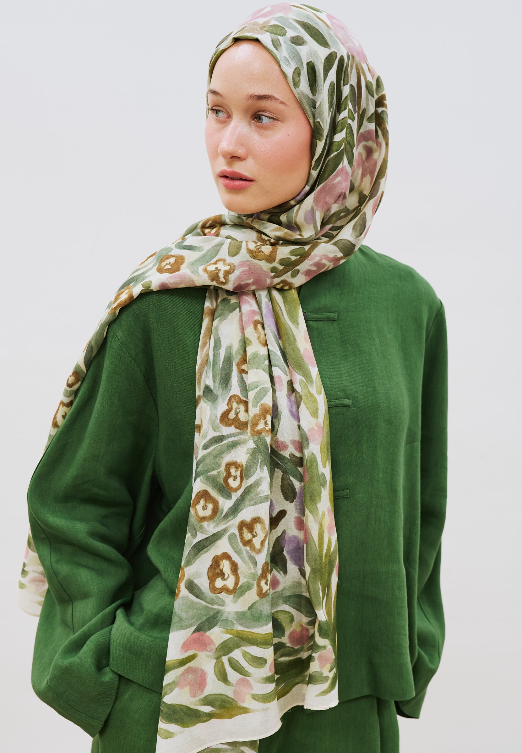 Floral Whimsy Desen Rami Viskon Şal Yeşil