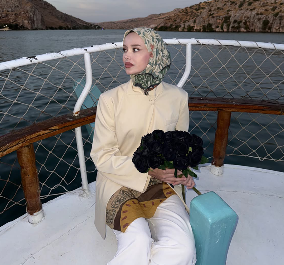 Bloom Geometry Desen Vual Eşarp Okyanus