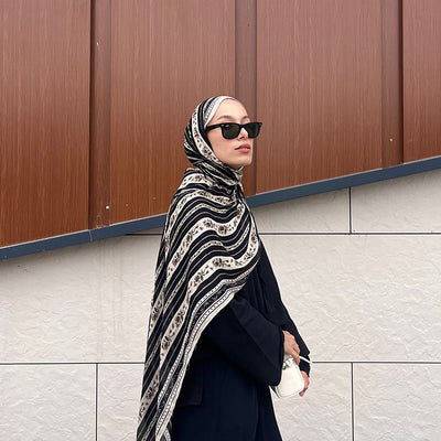 Floral Lines Desen Soft Viskon Şal Siyah