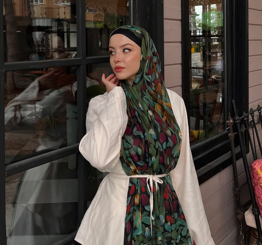 Floral Whimsy Desen Rami Viskon Şal Siyah
