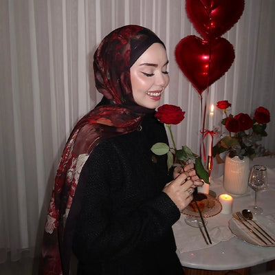 Love In Bloom Desen Vual Şal Kırmızı