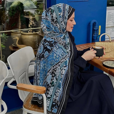 Lılıes Desen İpek Krep Şal Lacivert